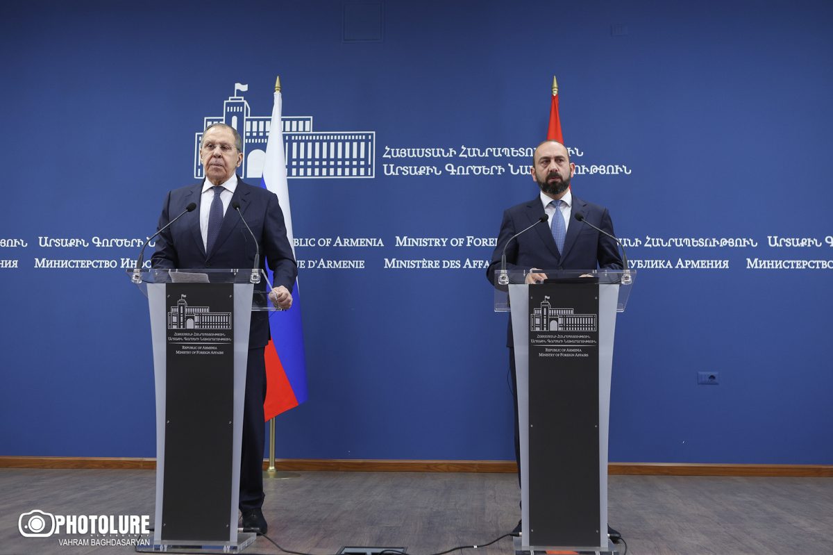Lavrov: Ermenistan'ın 'Ukraynalaştırılması' için neden yok